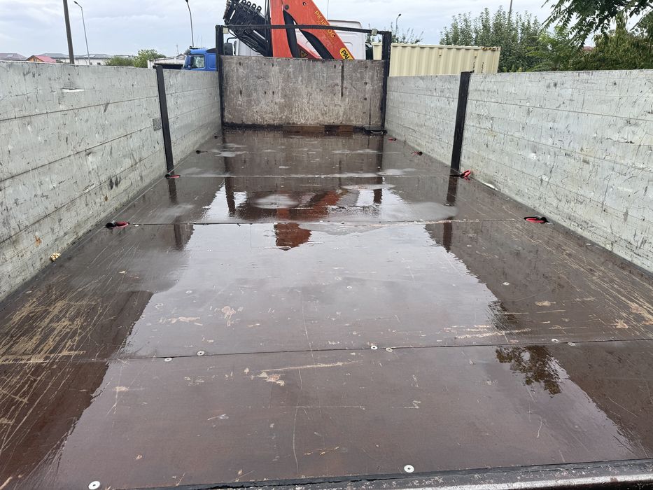 Camion cu Macara Mercedes Palfinger