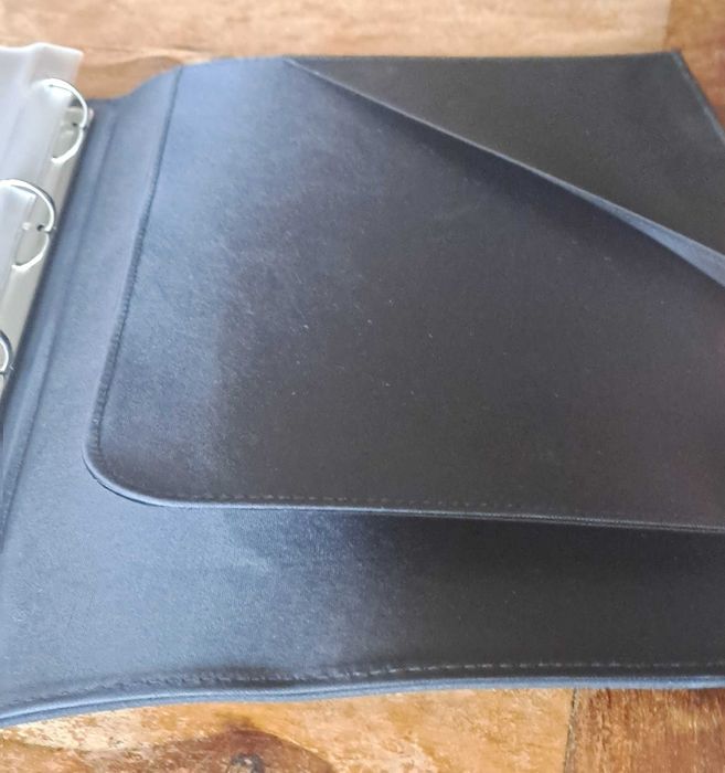 папка за документи класьор черна с 4 ринга със затваряне тип велкро