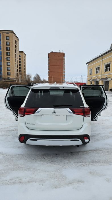 Mitsubishi Outlander 2021 г.в.