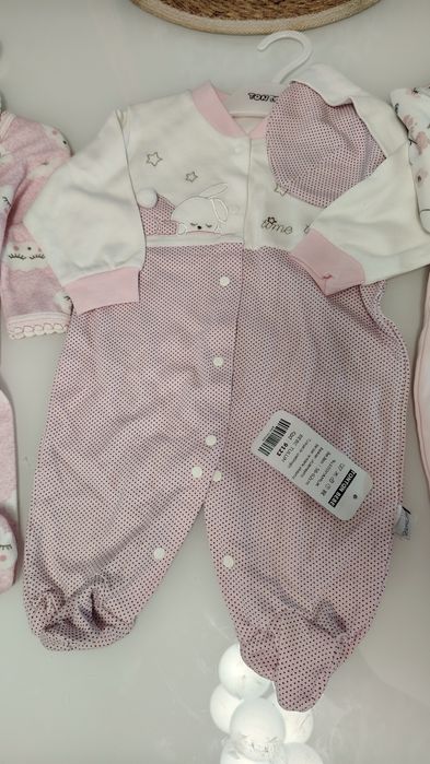 Нови ромпъри(комплекти) 6-9 месеца