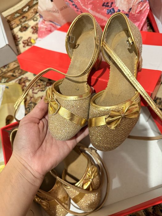 Туфельки срочно продам