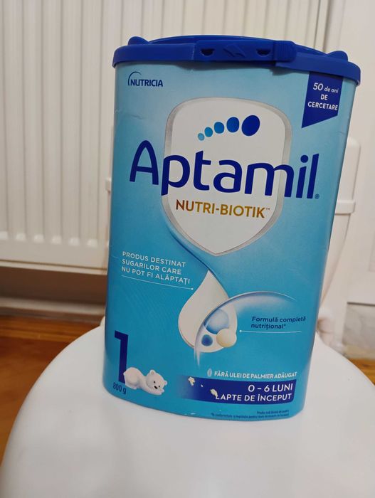Vând 1 cutie de Aptamil 1, desfăcut de 800gr valabilitate 10.04.2027