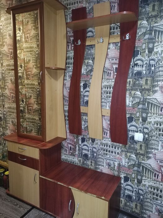 Продам шкафы в прихожую