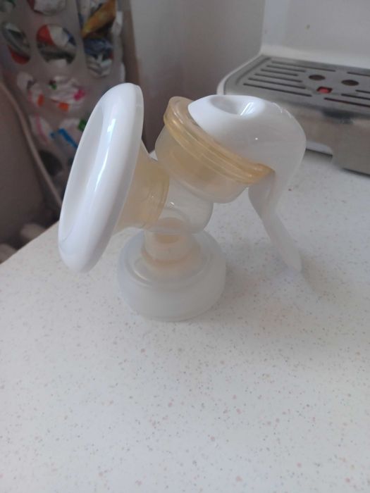 Стерилизатор и ел. помпа за кърма