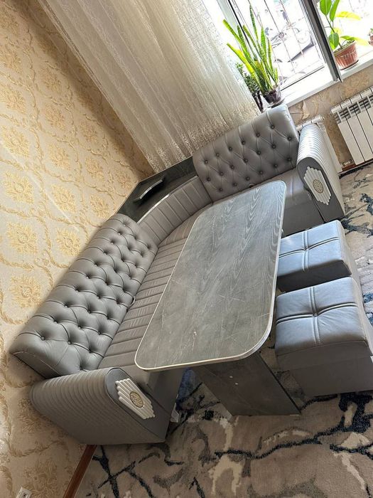 Oshxona va kafelar uchun mebellar