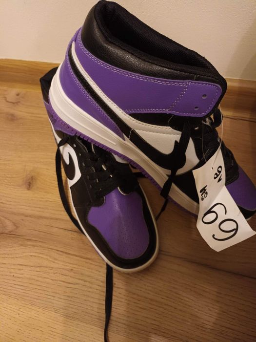 Маратонки Nike номер 44