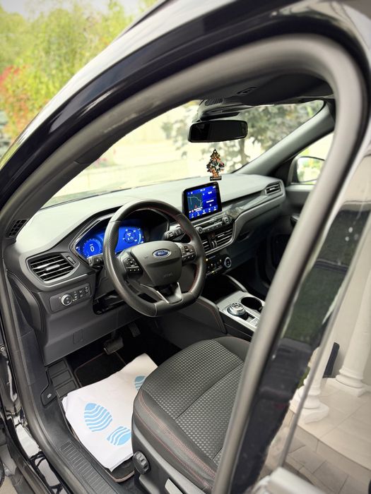 FORD Kuga 2023 — imagine 5