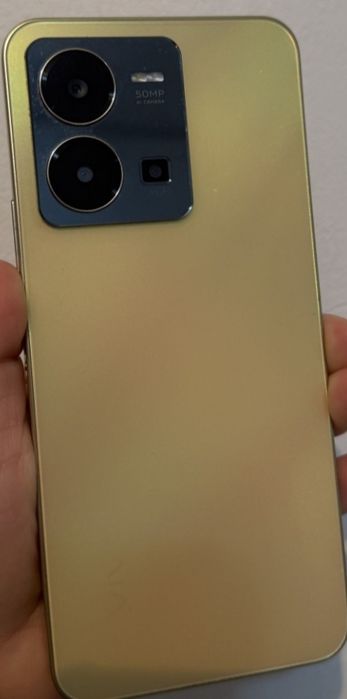 VIVA Y35 в оригенали