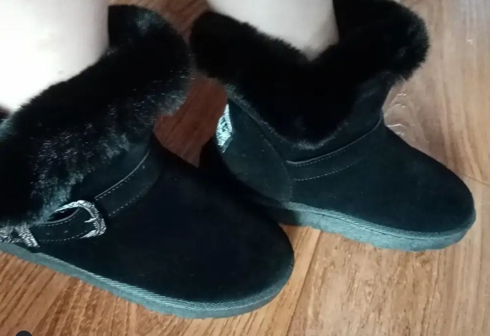 Женские зимние угги