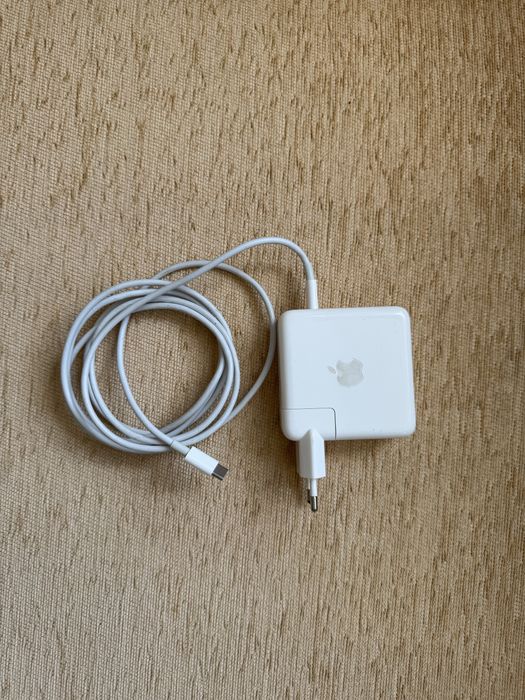 Macbook Pro 13” 2020 i7 16GB 512 SSD - Sibiu
