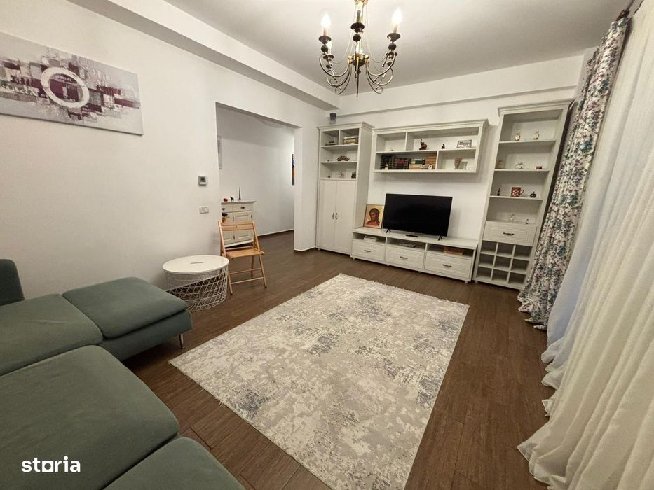 Apartament 3 camere curte proprie cadastrata 280 mp
