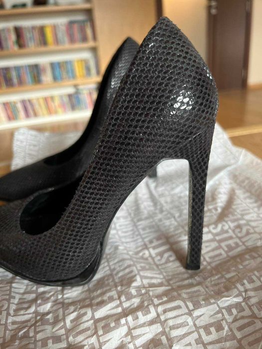 Обувки на ток Paolа  Bocelli 
38 размер