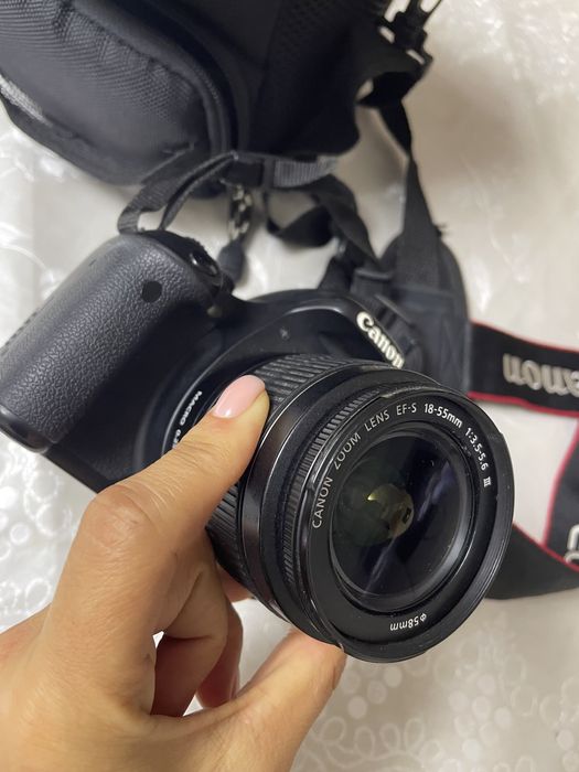 Продаю CANON 600D