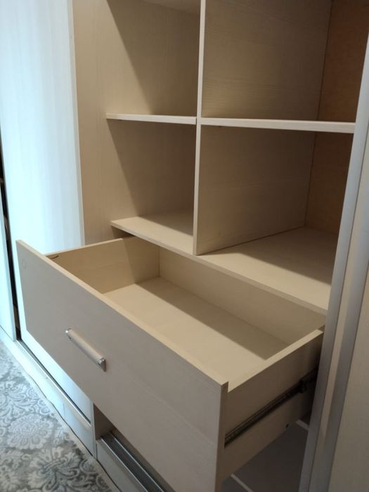 Шкаф - купе продам