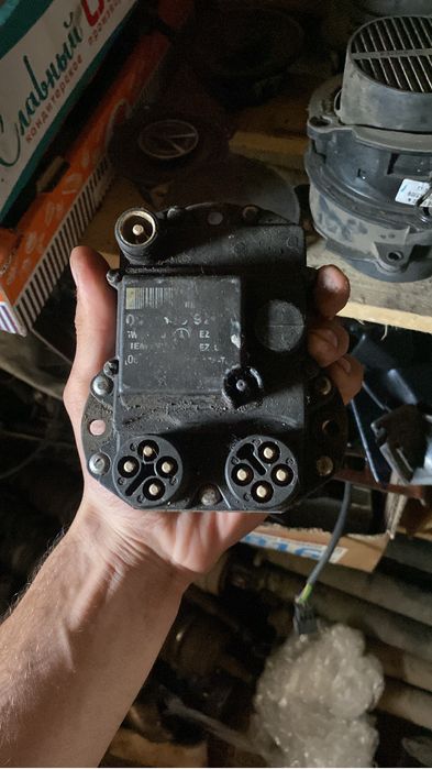 Запчасти на 124 мерседес