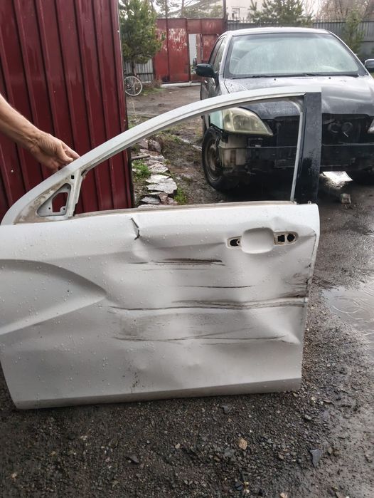 Двери на ладу весту