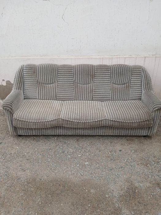 Продаётся диван и 2 кресло