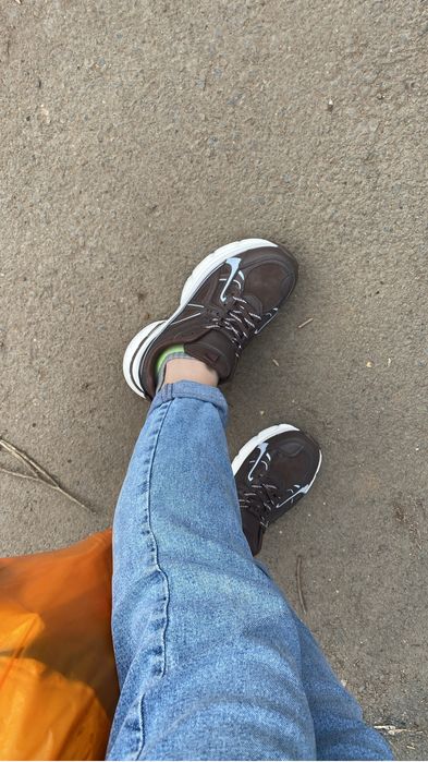 Кроссовки продаю