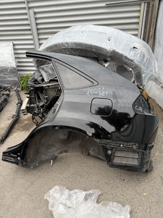 Рамка радиатора (телевизлр ) на Lexus RX 350