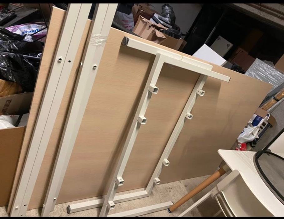 Masa mare cu blat bej