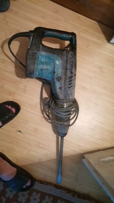 Inchiriez masina taiat beton asfalt