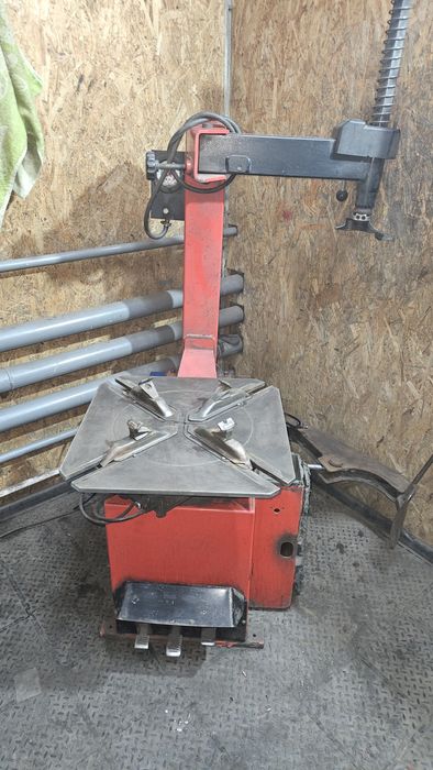 Продам шиномонтажный станок sivik 302