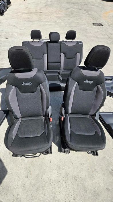 interior textil scaune fata spate fete usi  jeep renegade facelift dupa 2019