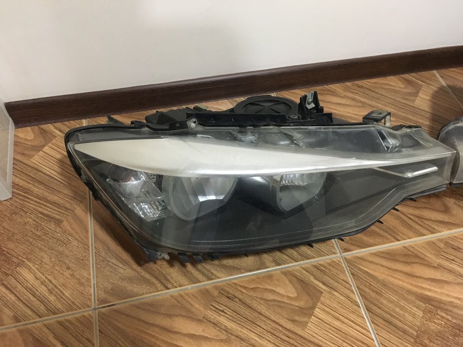 BMW F30 3-series передная фара оригинал б/у