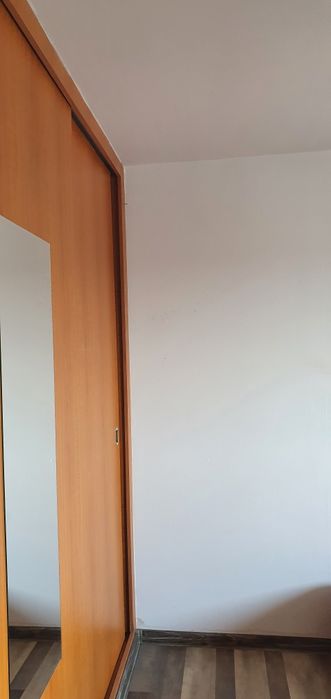 Proprietar, dau in chirie, ap cu o camera
