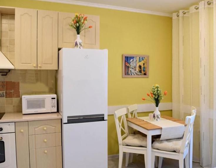 Дава се под наем Двустаен апартамент в Пловдив, Център - 70 кв.м за 460 € - Снимка #1