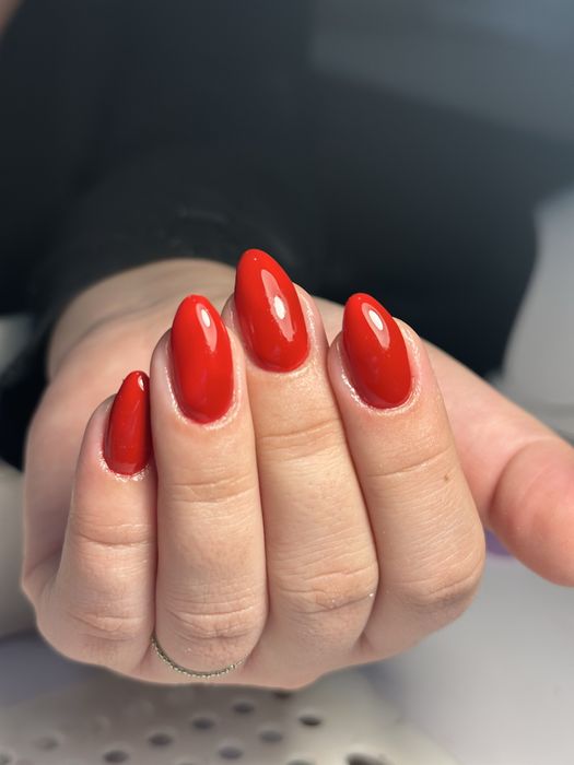 Manichiura oja semipermanenta si constructie gel