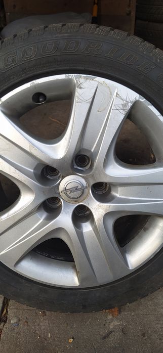 Cauciucuri de iarna pentru Opel Insigna 215/55/R17