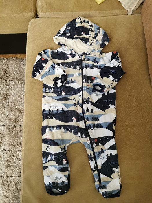 Продавам детски (бебешки) дрешки.