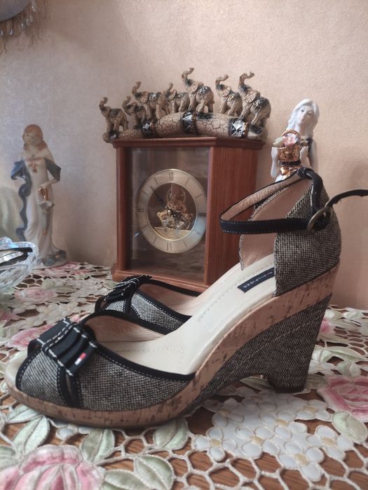 Босоножки Tomy Hilfiger 41