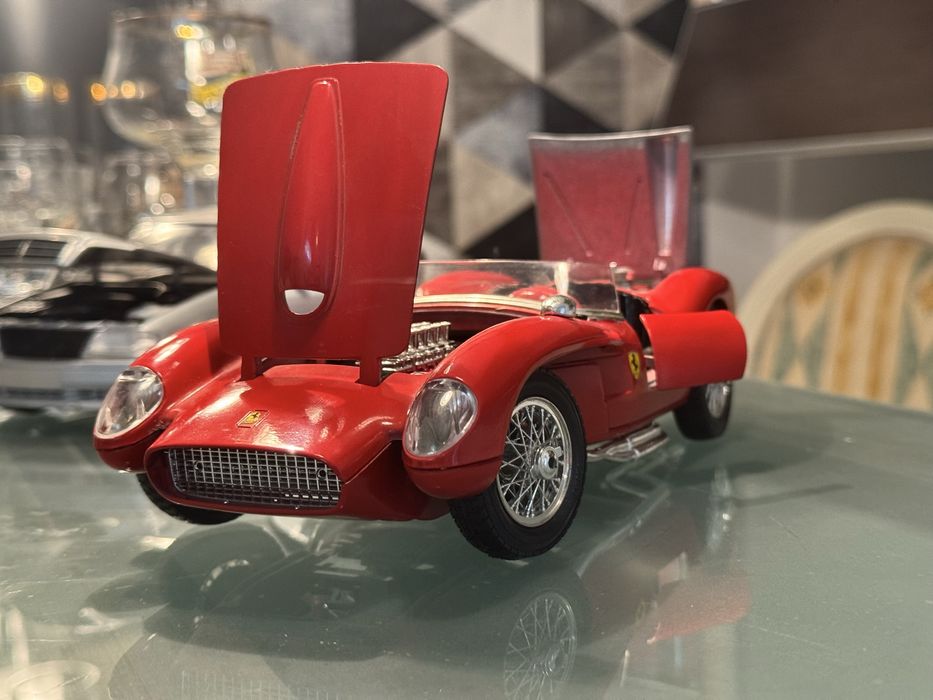Macheta Ferrari 250 Testa Rossa 1:18