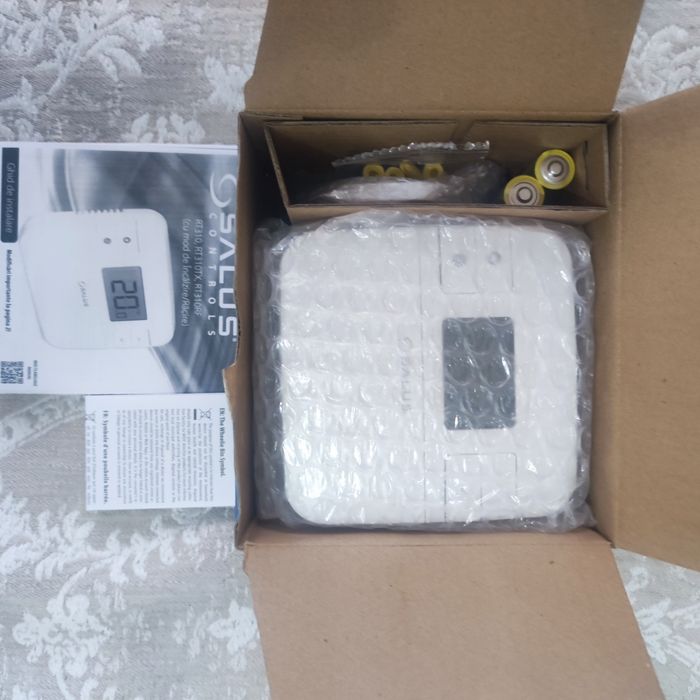 Termostat Salus RT310RF
