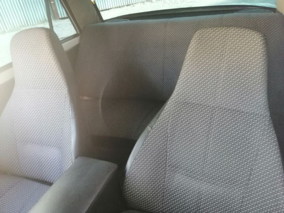 Vaz 21011 sotiladi
