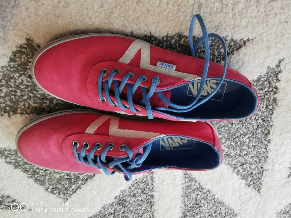 Като нови, кецове Vans, номер 37