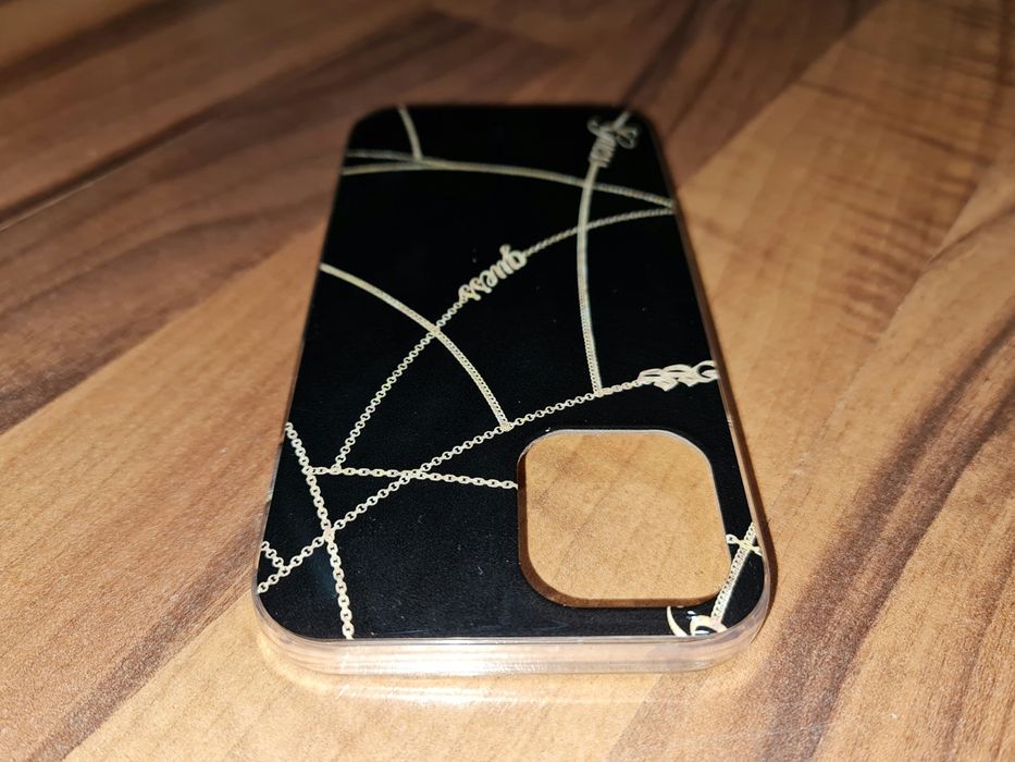 Husa hibrid originala Guess Gold Chain Case Apple iPhone 12 Pro Max