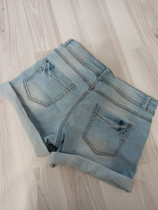 Pantaloni scurți jeans damă