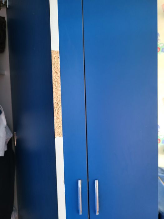 Продам угловой шкаф