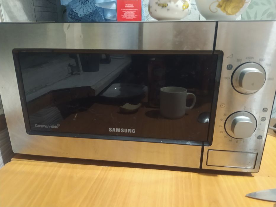 Продам микроволновку в хорошем состоянии