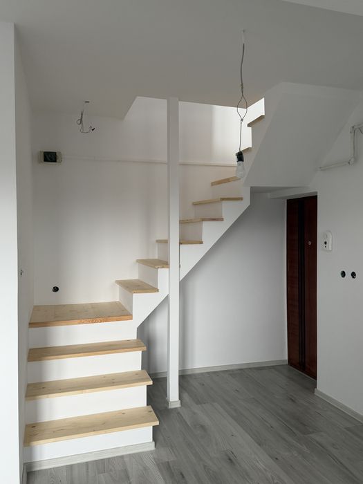Apartament cu scară interioară