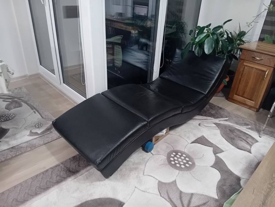 Лежанка за хол в много добро състояние