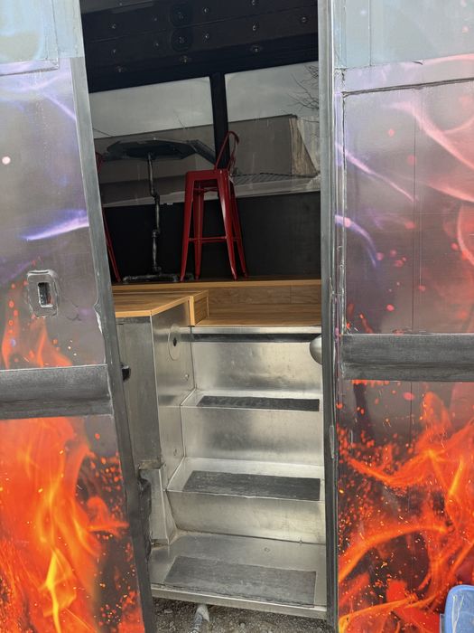 Търговска каравана/бързо хранене/бар/друго