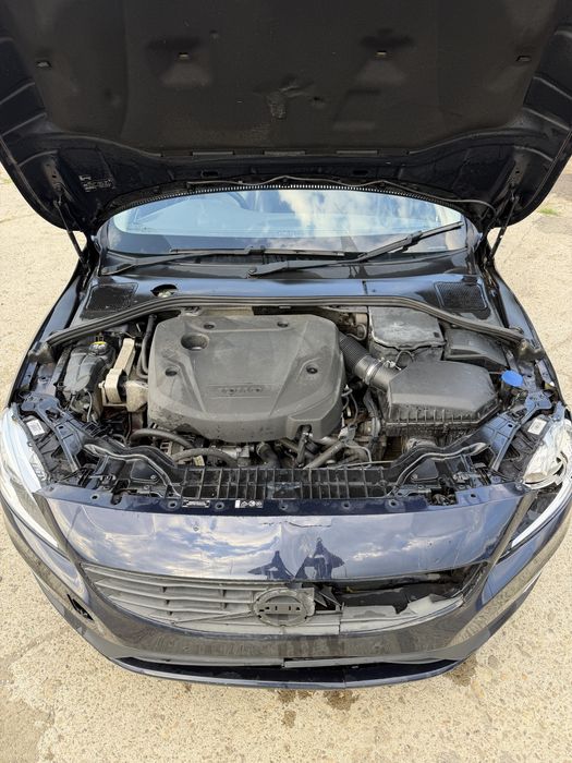 Volvo V60, 2015, se dezmembreaza sau se vinde complet, 2.0 diesel EURO 6, volan dreapta,Masina se poate proba