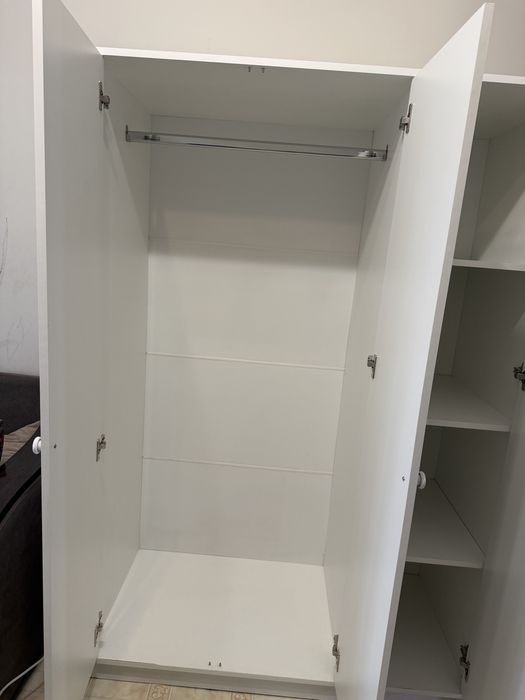 Продам  шкаф в детскую