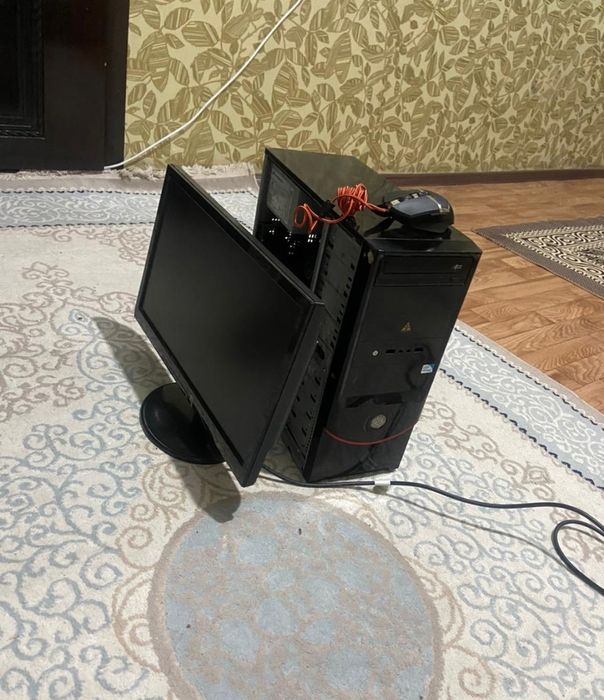 Манитор и процессор