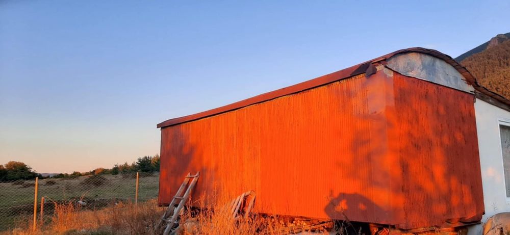 Фургон на колела