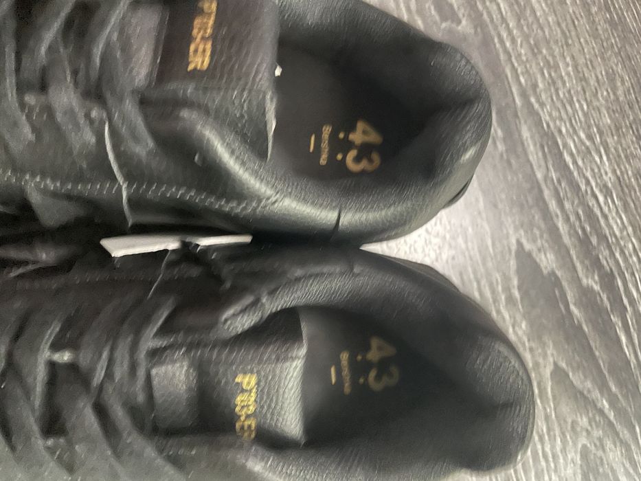 Мъжки обувки Bershka 45 номер